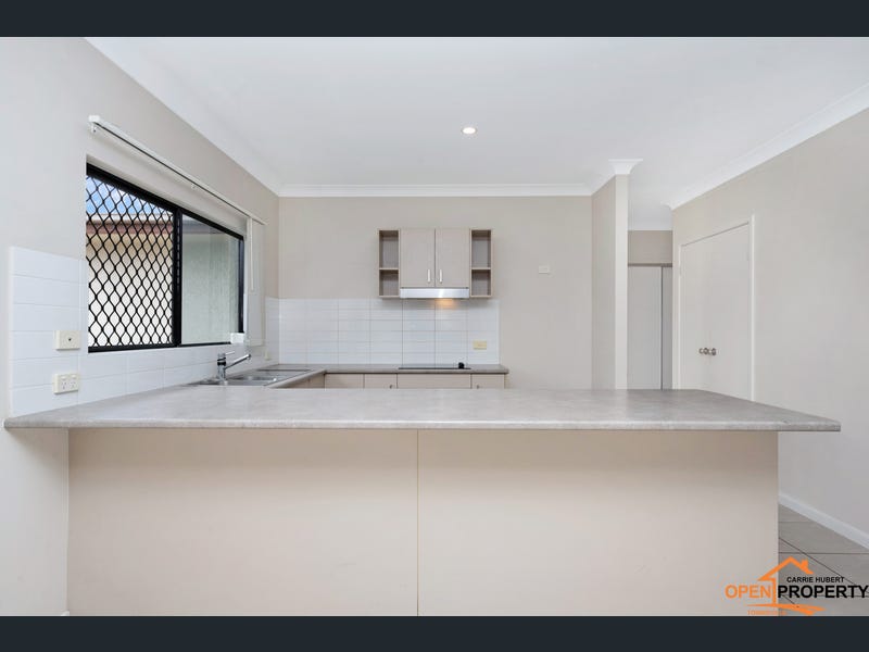 4B Merritt Court, Deeragun