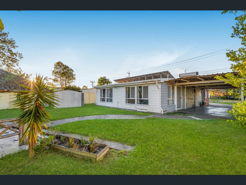 6 Acacia Road, Woodridge
