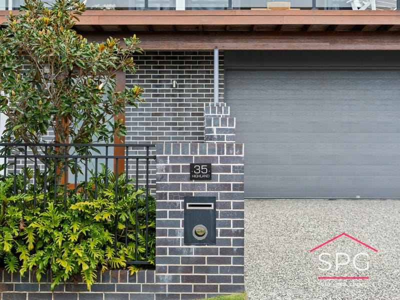 35 Highland Crescent, Belmont