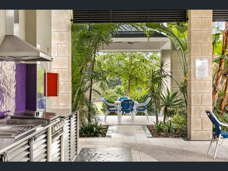 2048/1 The Vistas Drive, Carrara