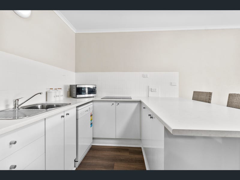 353/175 Lake Street, Cairns City