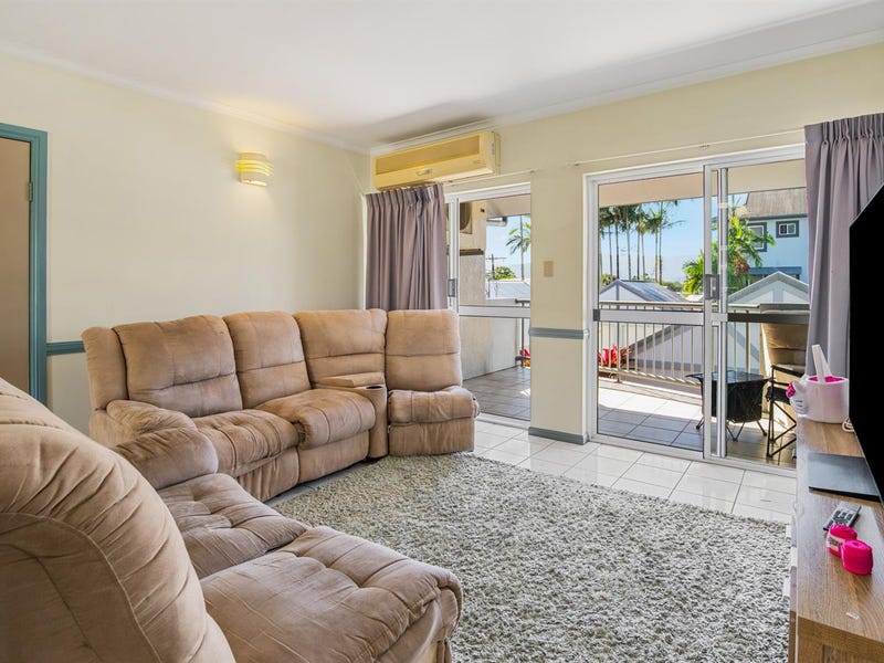 4/8 Brown Street, Woree