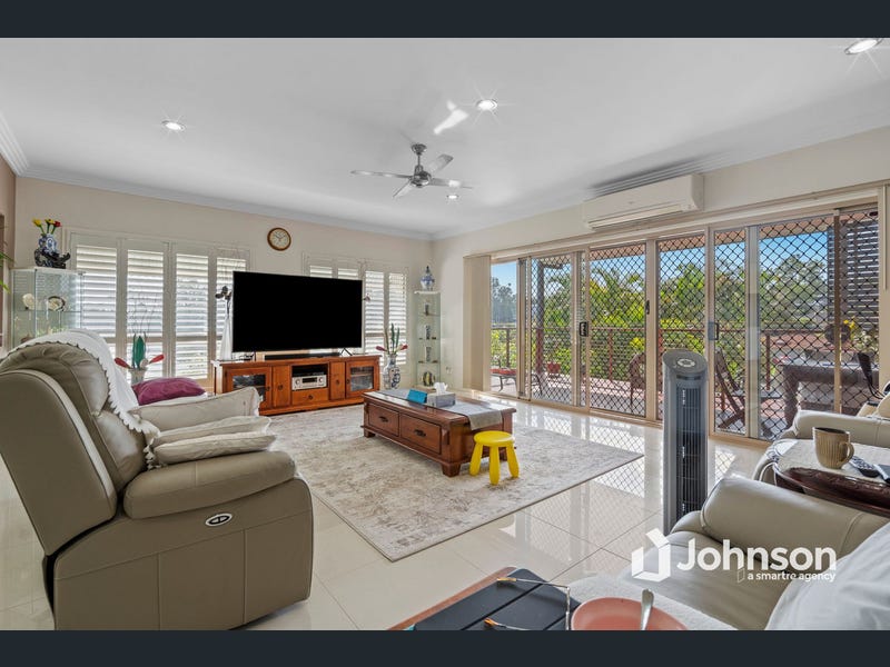 14 Greenview Court, Springfield