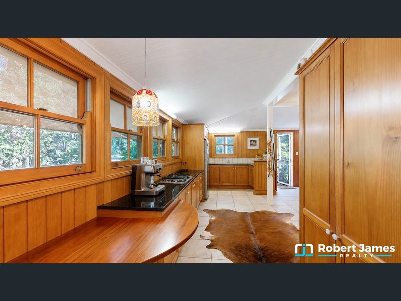 14 Lakeway Drive, Cooroibah