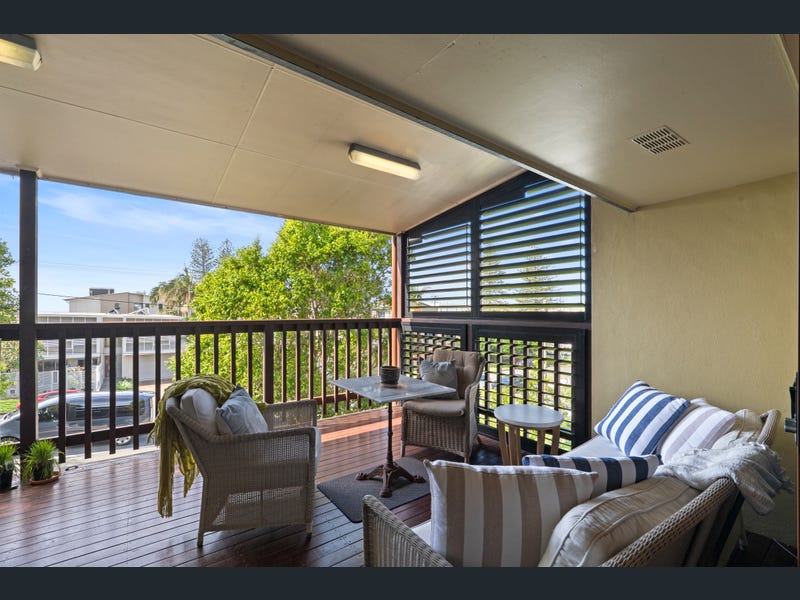 12 Woodgee Street, Currumbin