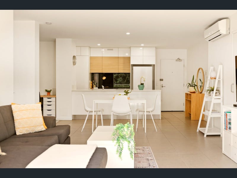 2205/1-7 Waterford Court, Bundall