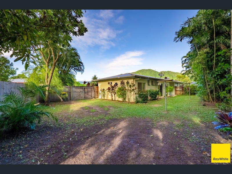 4/8 Brooks Street, Whitfield