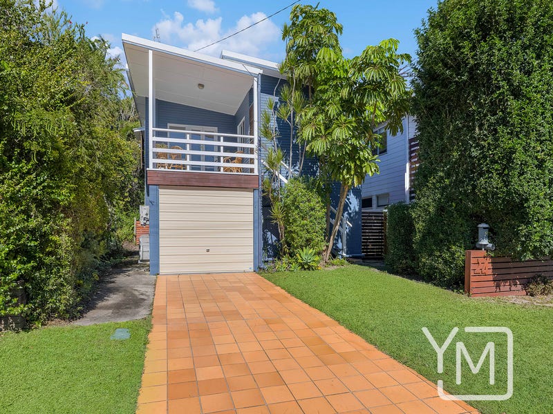 24 Roderick Street, Moffat Beach