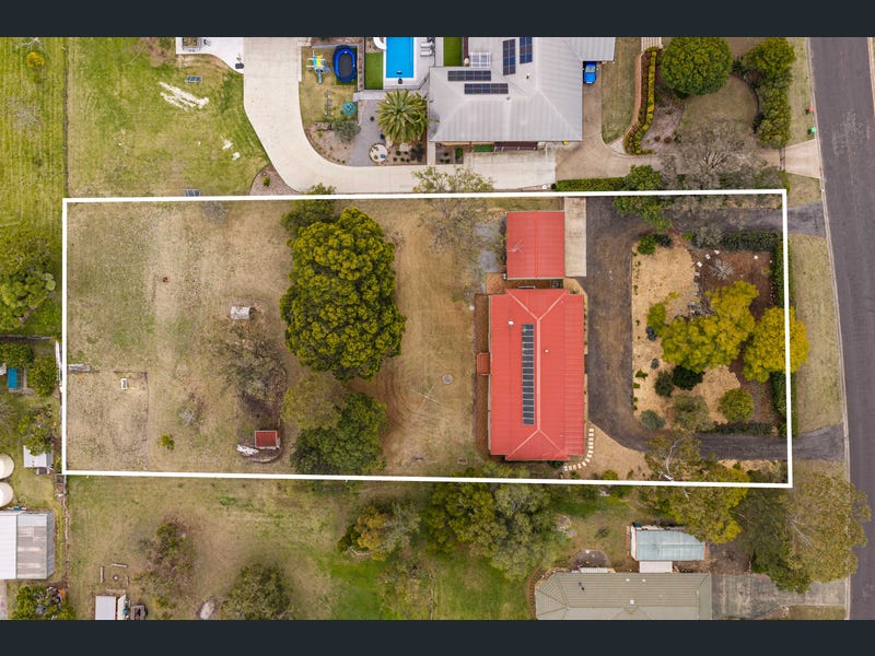 6 Windermere Drive, Hodgson Vale