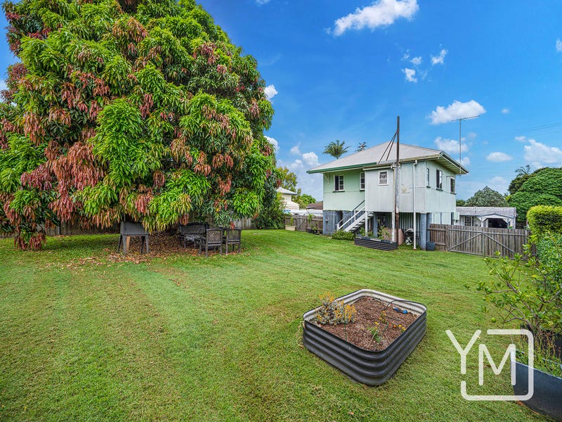 4 Third Avenue, Caloundra
