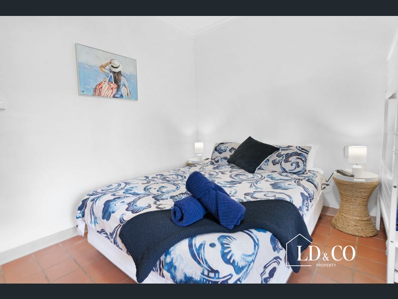 139/6 Beach Road, Dolphin Heads