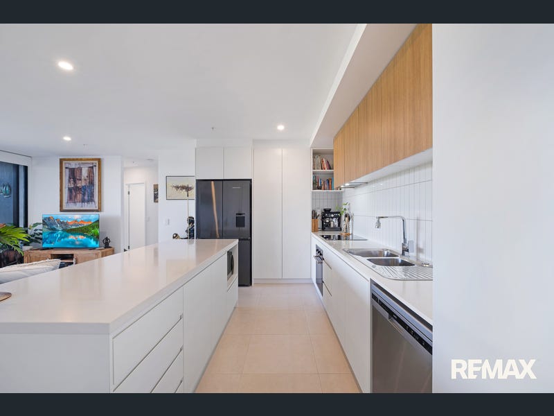 915/12 South Sea Islander Way, Maroochydore
