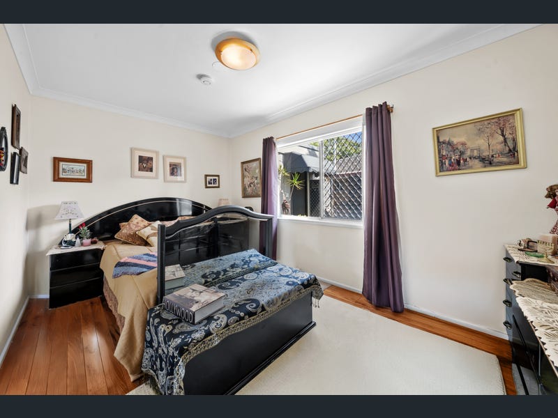 4/19 Darrambal Street, Chevron Island