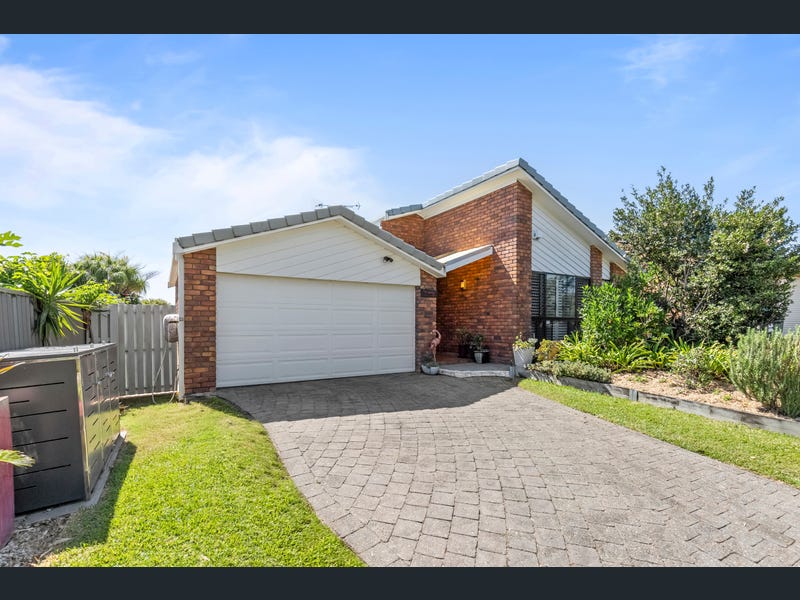 11 Commerce Drive, Robina