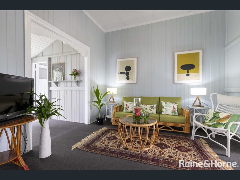 2 Mullavey Street, Mossman