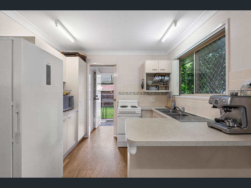 15 Solandra Street, Wynnum West