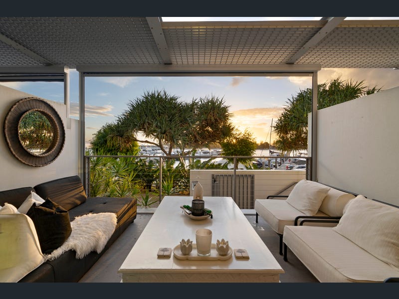 2108 Ephraim Island, Paradise Point