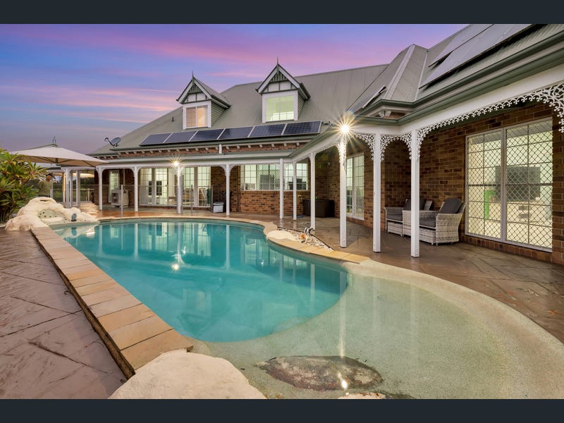 89 Port Jackson Boulevard, Clear Island Waters