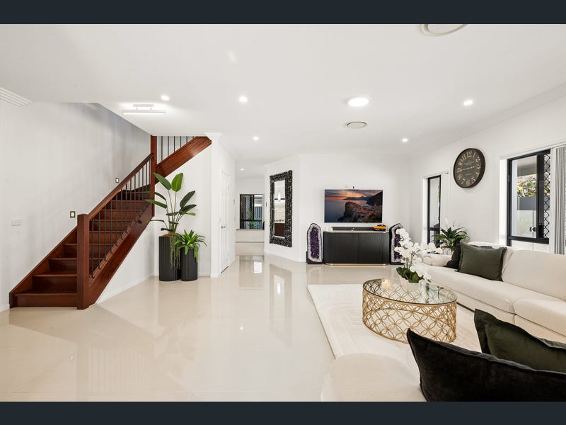8 Foxwood Circuit, Wakerley