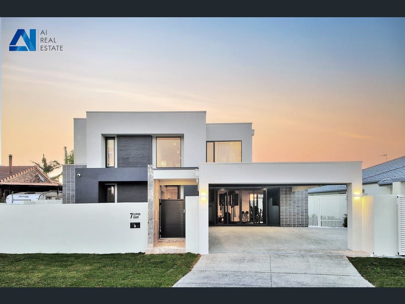 7 Clipper Court, Biggera Waters