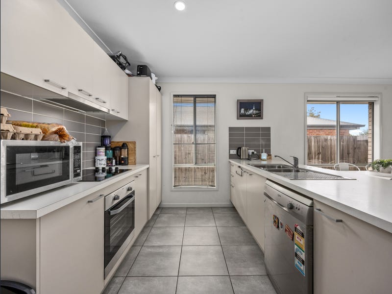 1037 Samford Road, Leichhardt