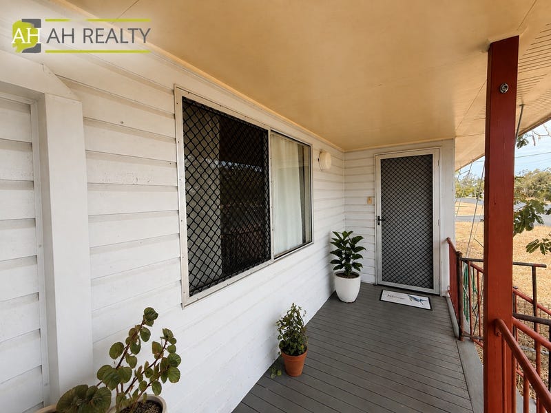 2 Armstrong Crescent, Dysart