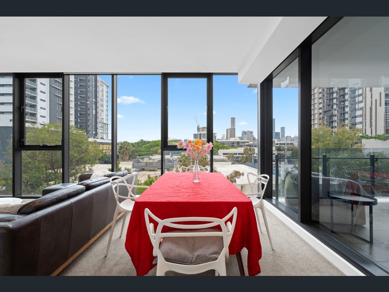 10304/22-36 Railway Terrace, Milton