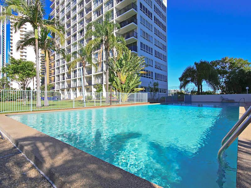 ID:21170018/2 Riverview Parade, Surfers Paradise