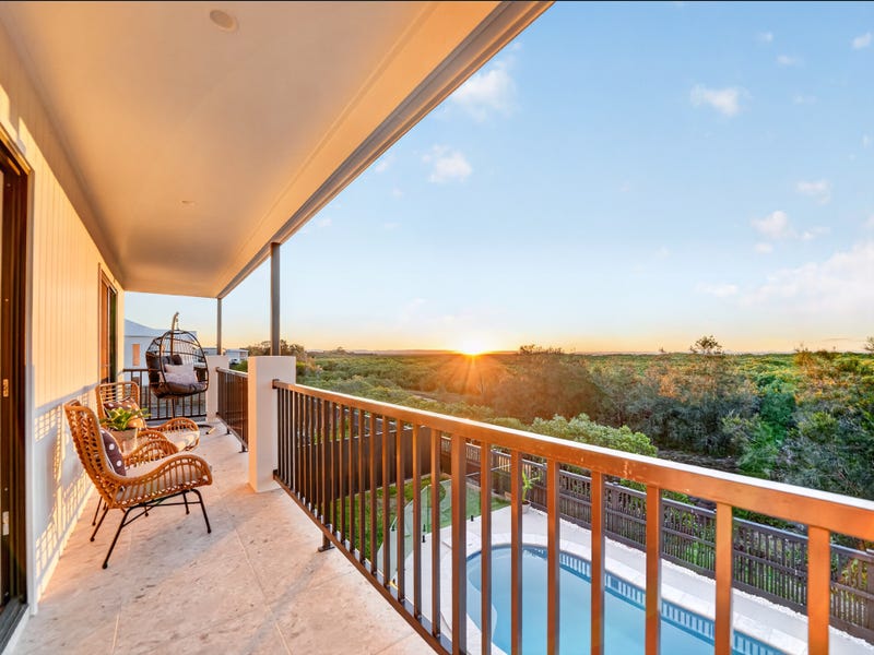 219 Coolum Parade, Newport