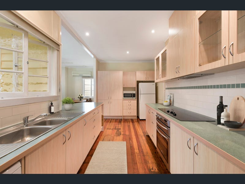 54 Plimsoll Street, Greenslopes