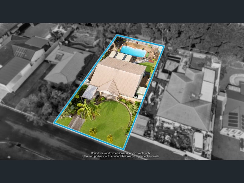 31 Sigatoka Place, Clear Island Waters