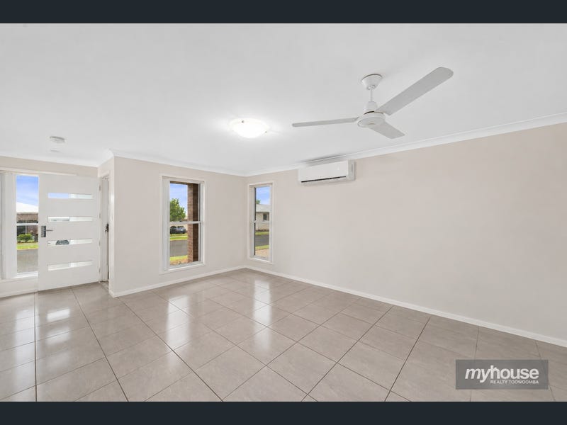 38 Sanctuary Drive, Cranley
