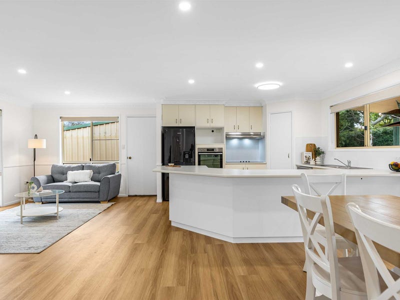 6 Windermere Drive, Hodgson Vale