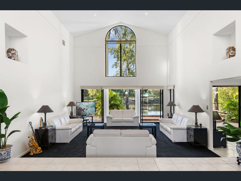 8 Northlake Crescent, Sippy Downs