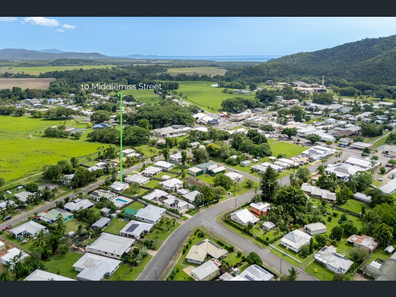 10 Middlemiss Street, Mossman