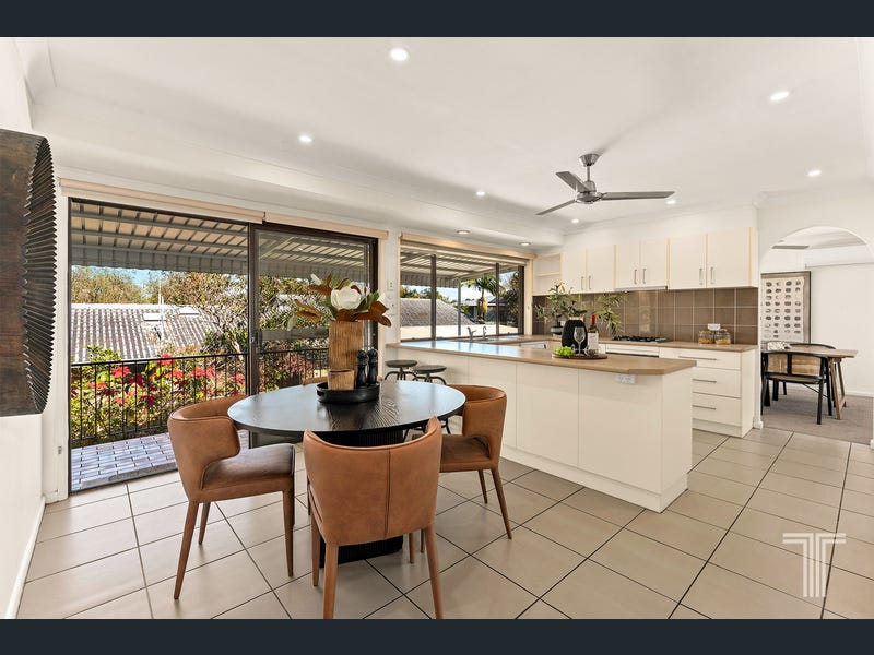 59 Meadowlands Road, Carindale