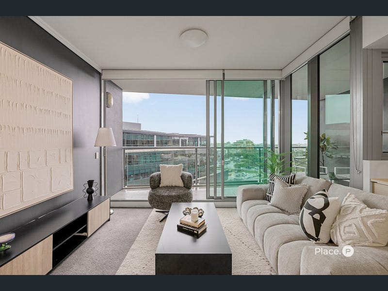 10701/8 Harbour Road, Hamilton