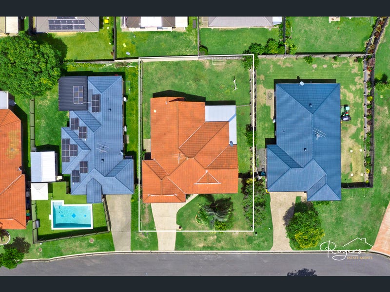 31 Lancelot Crescent, Ormeau