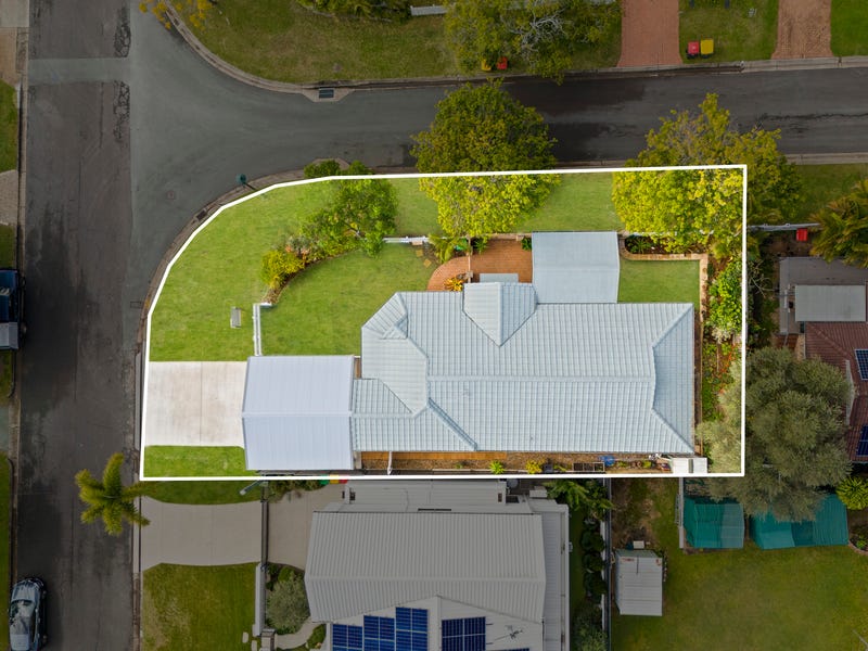 1 Acacia Close, Holland Park West