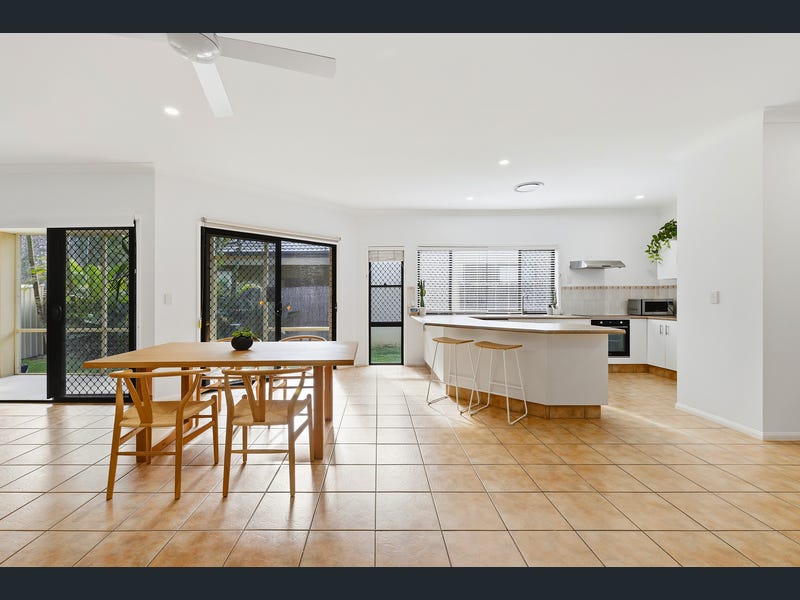 13 Imperia Crescent, Varsity Lakes