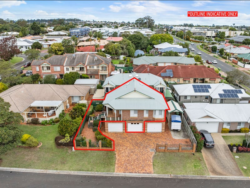 1/32 Jull Drive, Centenary Heights
