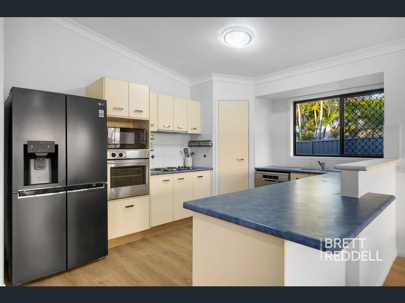 10 Langfield Crescent, Ormeau Hills