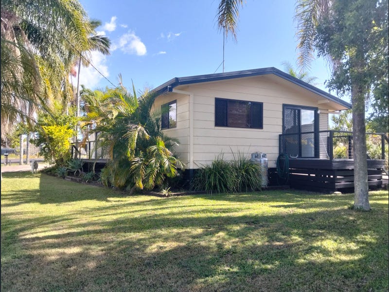 6 Crescent Street, Urangan