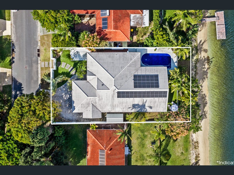 9 Sundowner Court, Mermaid Waters