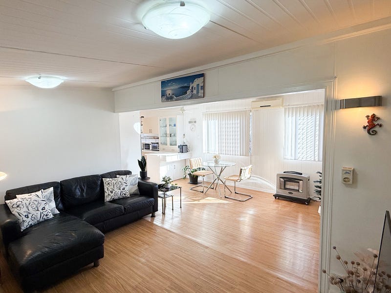 90A/570 Pine Ridge Road, Coombabah