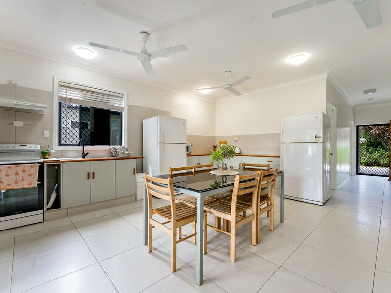 32 Howe Street, Cairns North