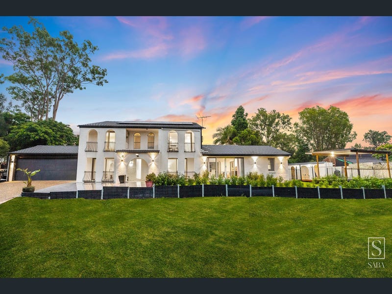 8 Hume Court, Mount Ommaney