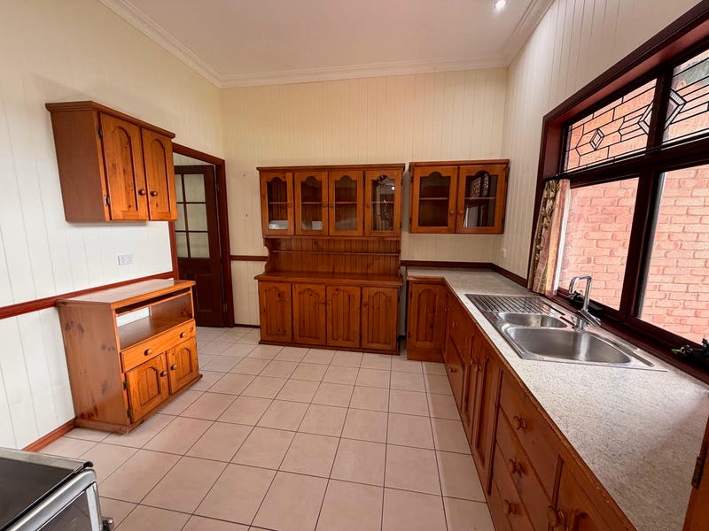 2 Woodward Lane, Pacific Pines