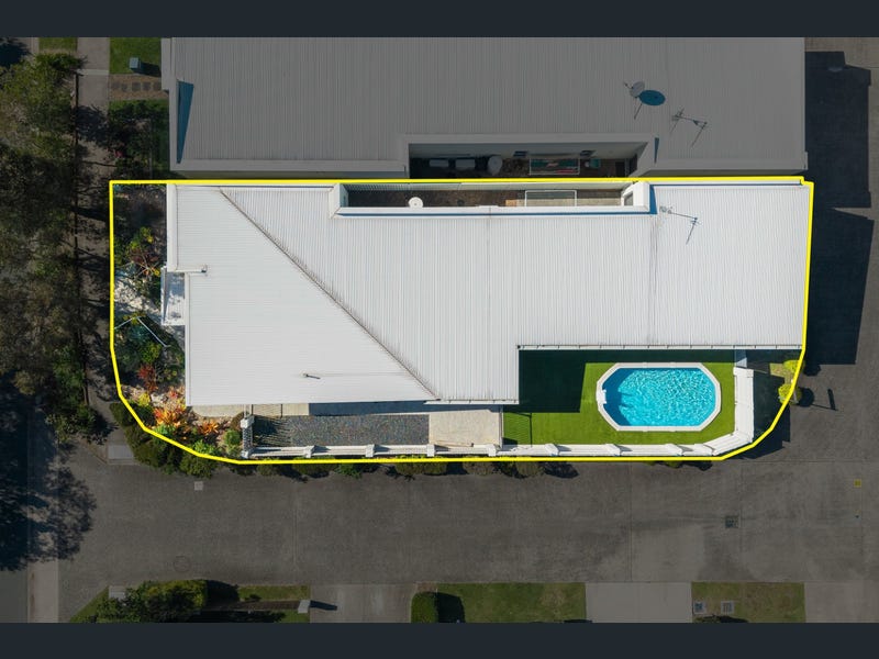 46 Macintyre Crescent, Pelican Waters