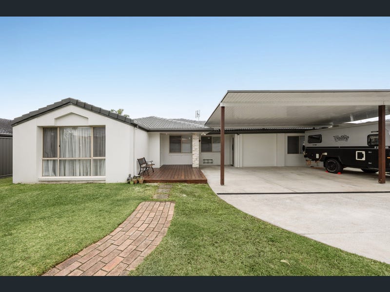 46 Village Way, Little Mountain